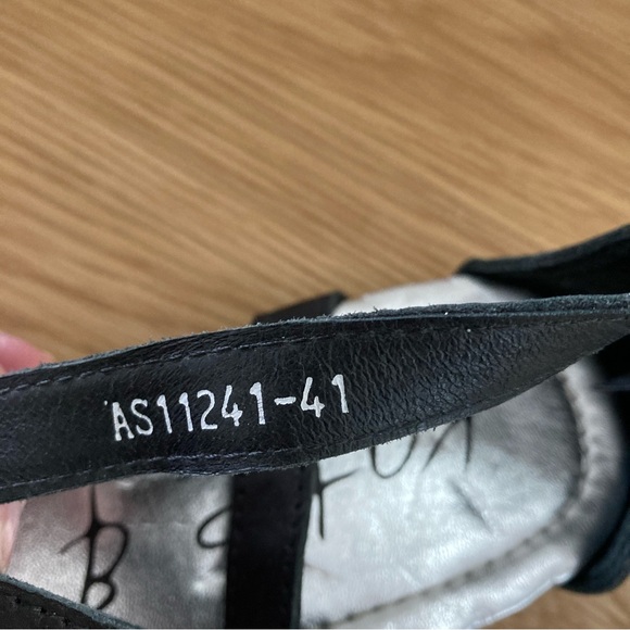 Kate & Mel Size 10 (41) Black & Pink Strappy Flat Sandals Heel Zipper - Picture 4 of 8